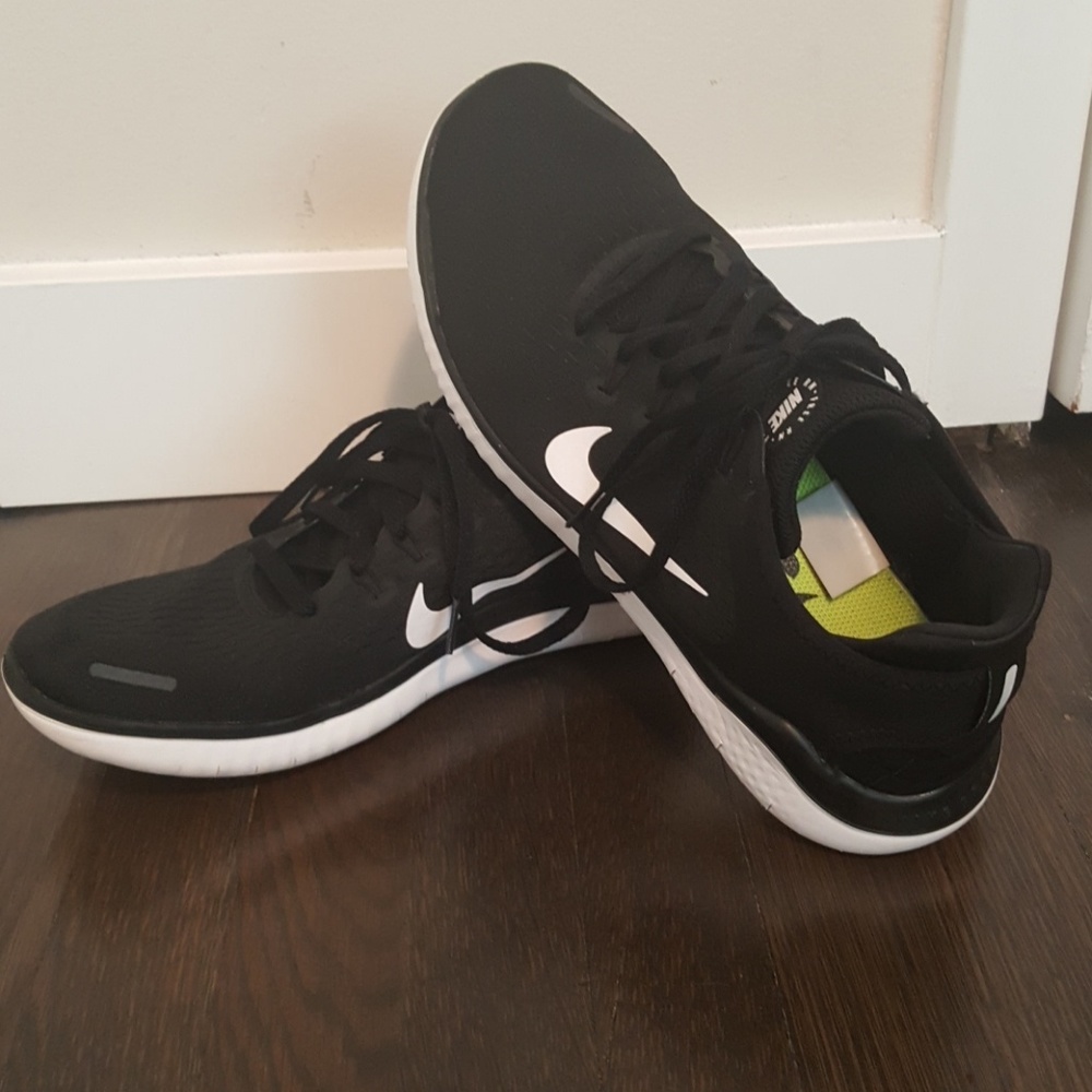 Nike Free RN Black running shoes